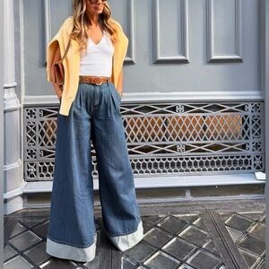 Pleated Wide Leg Jean
